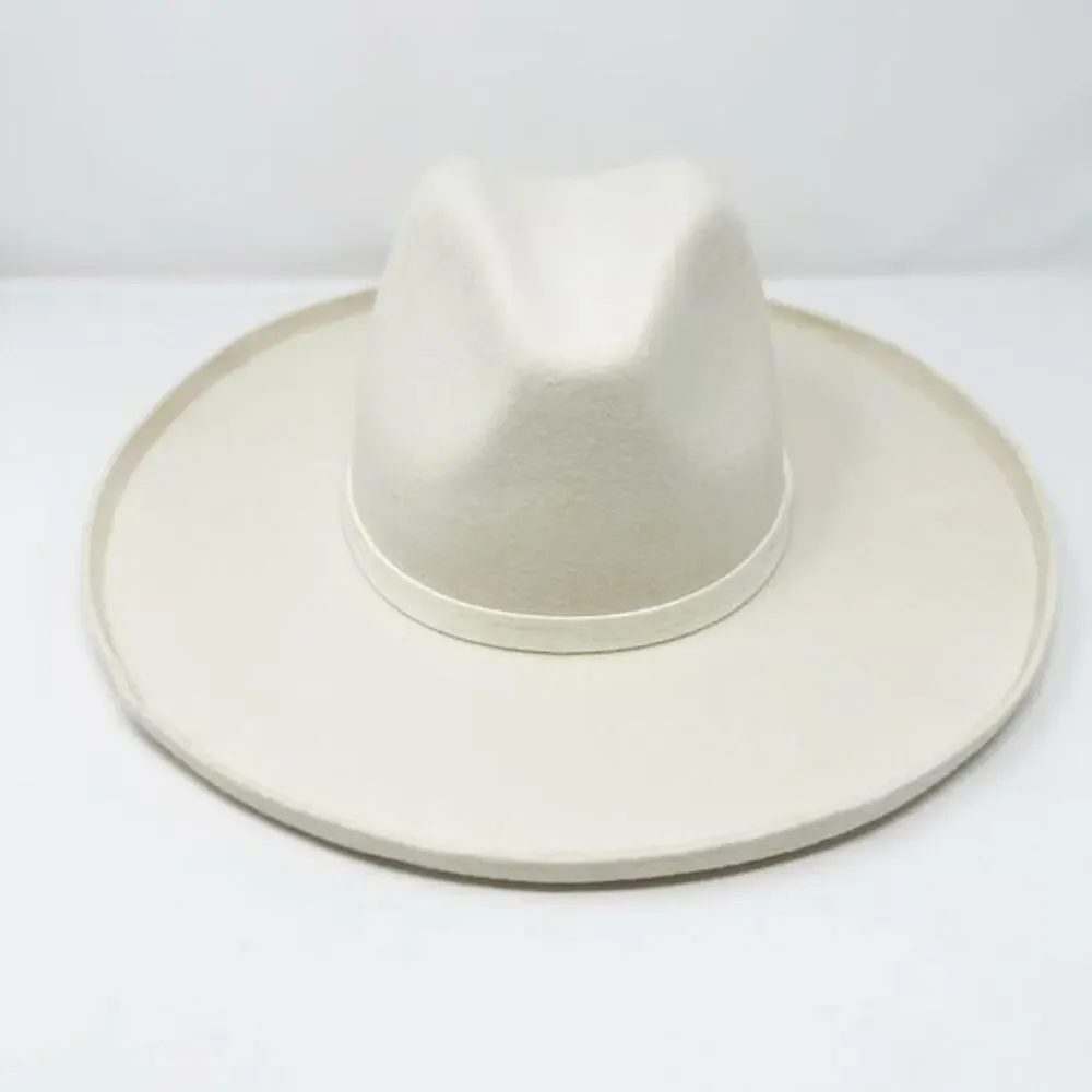 Camp The Label Women’s Aubrey Hat in White Ivory Size 59 cm (Adult XL)‎